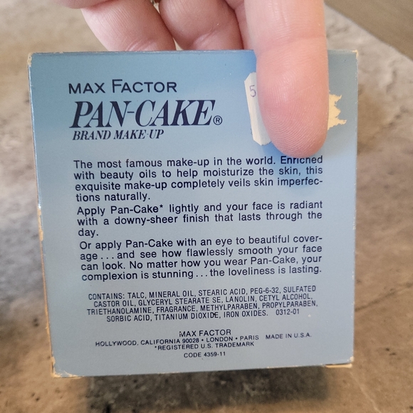 Vintage Max Factor Pan-Cake Makeup Foundation 1 3/4oz NATURAL #1 - NOS w/box USA - Picture 4 of 4